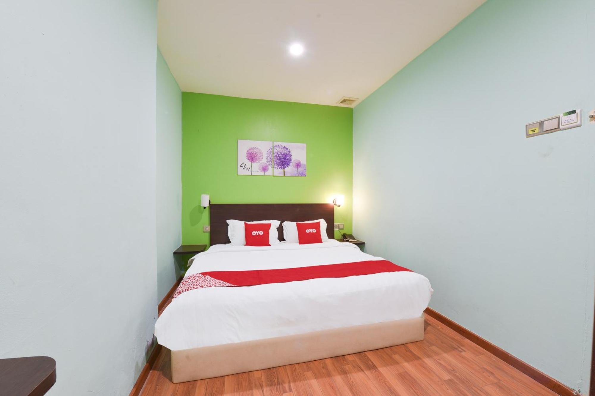 Hotel O G Home Hotel, Kota Bharu, Kelantan. Zewnętrze zdjęcie