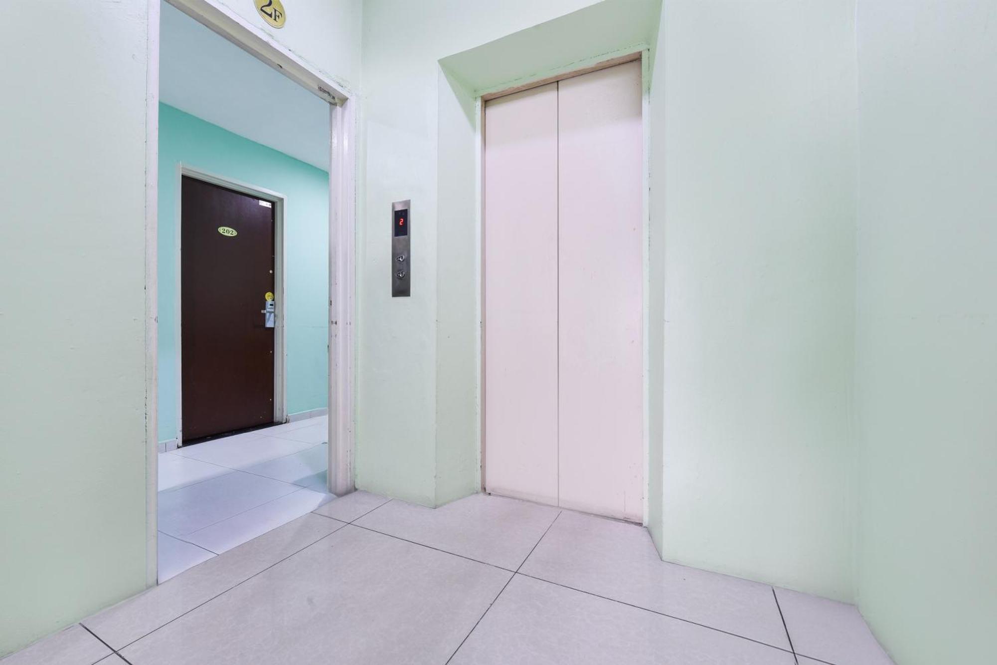 Hotel O G Home Hotel, Kota Bharu, Kelantan. Zewnętrze zdjęcie
