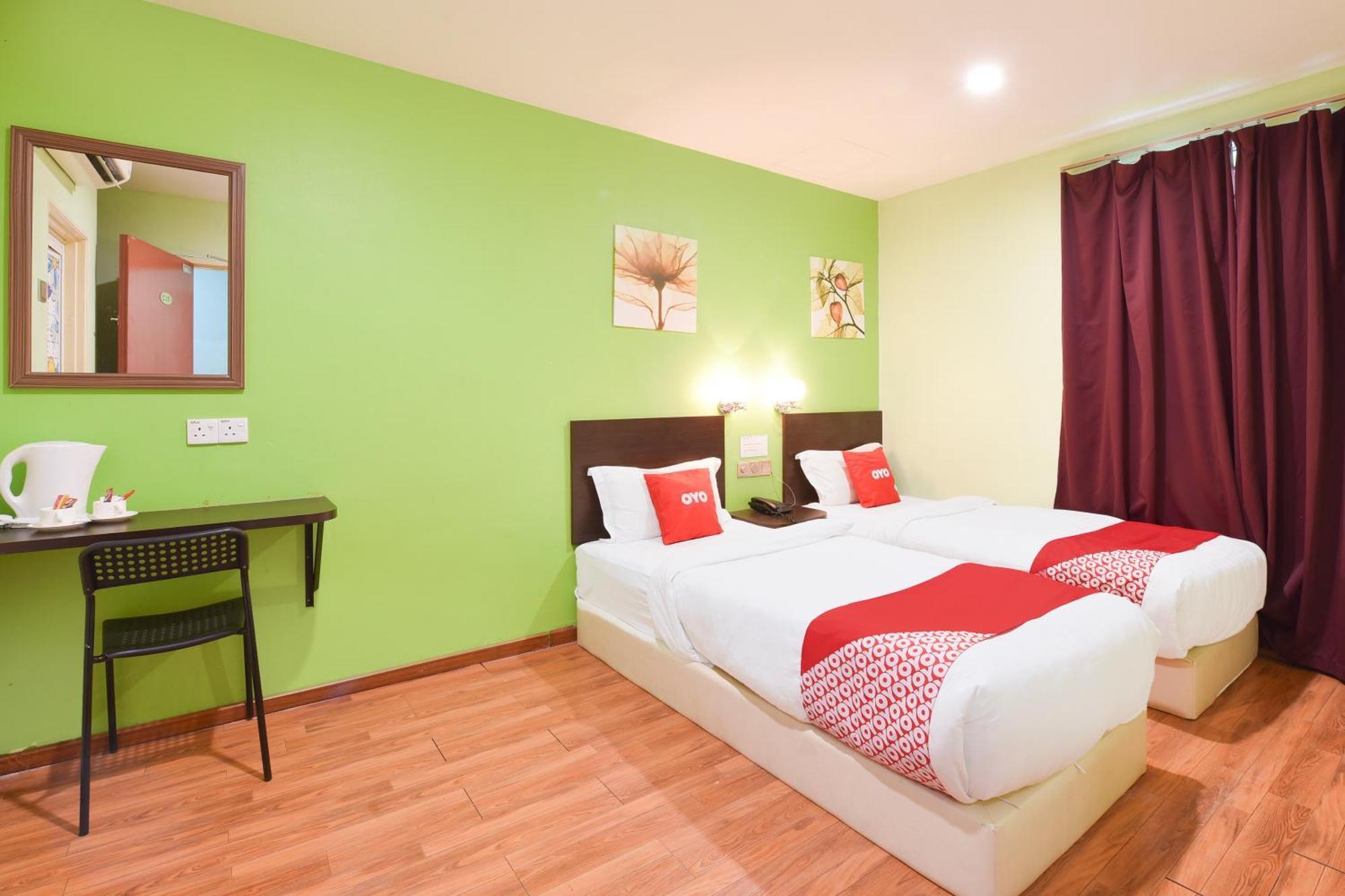 Hotel O G Home Hotel, Kota Bharu, Kelantan. Zewnętrze zdjęcie