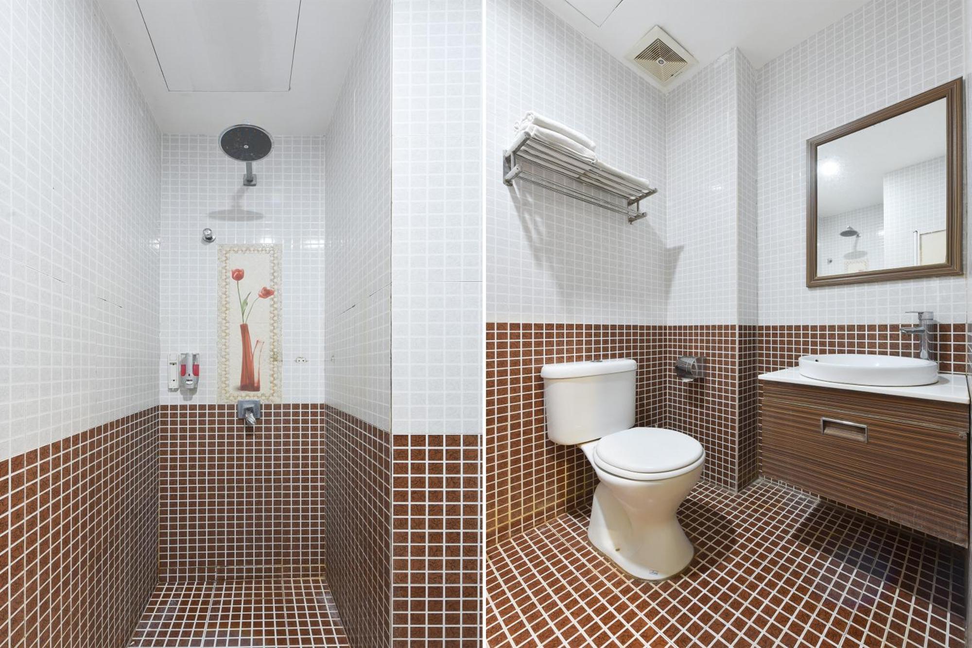 Hotel O G Home Hotel, Kota Bharu, Kelantan. Zewnętrze zdjęcie